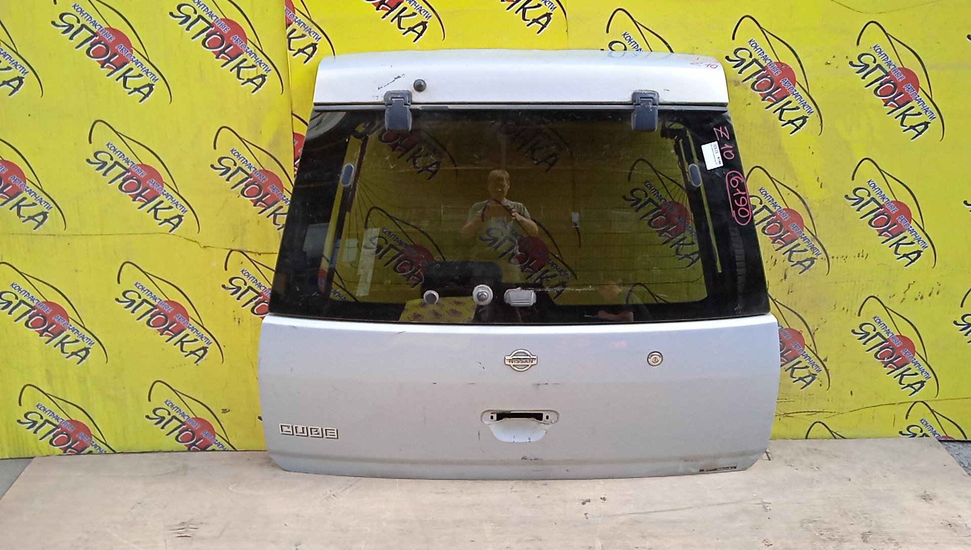 ДВЕРЬ ЗАДНЯЯ/NIS/CUBE/ANZ10/AZ10/Z10