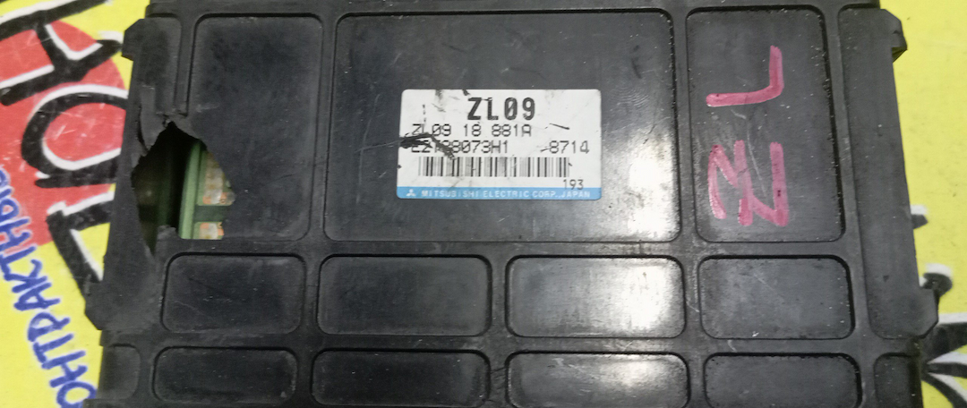 БЛОК EFI/MAZ/FAMILIA/BJ5P/ZL-VE/E2T88073H1/УЦЕНКА