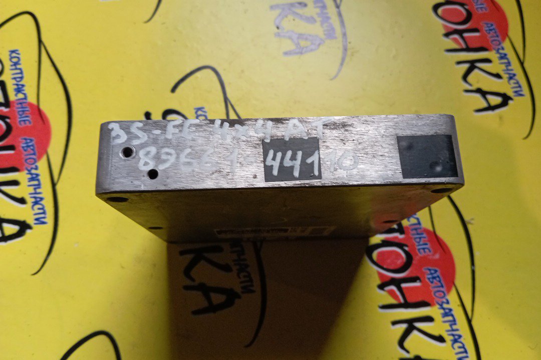 БЛОК EFI/TOY/GAIA/NADIA/SXN15/3SFE/8966144100