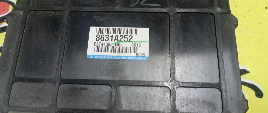 БЛОК EFI/MMC/LANCER CEDIA/CS2A/CS2V/CS2W/4G15/E6T44388/8631A252