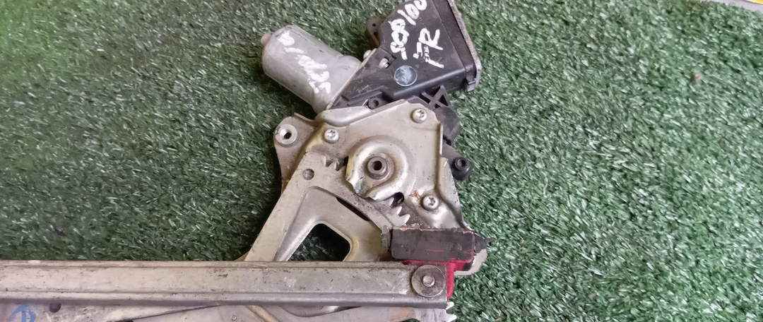 СТЕКЛОПОДЪЕМНИК/TOY/RACTIS/NCP100/NCP105/SCP100/F/R