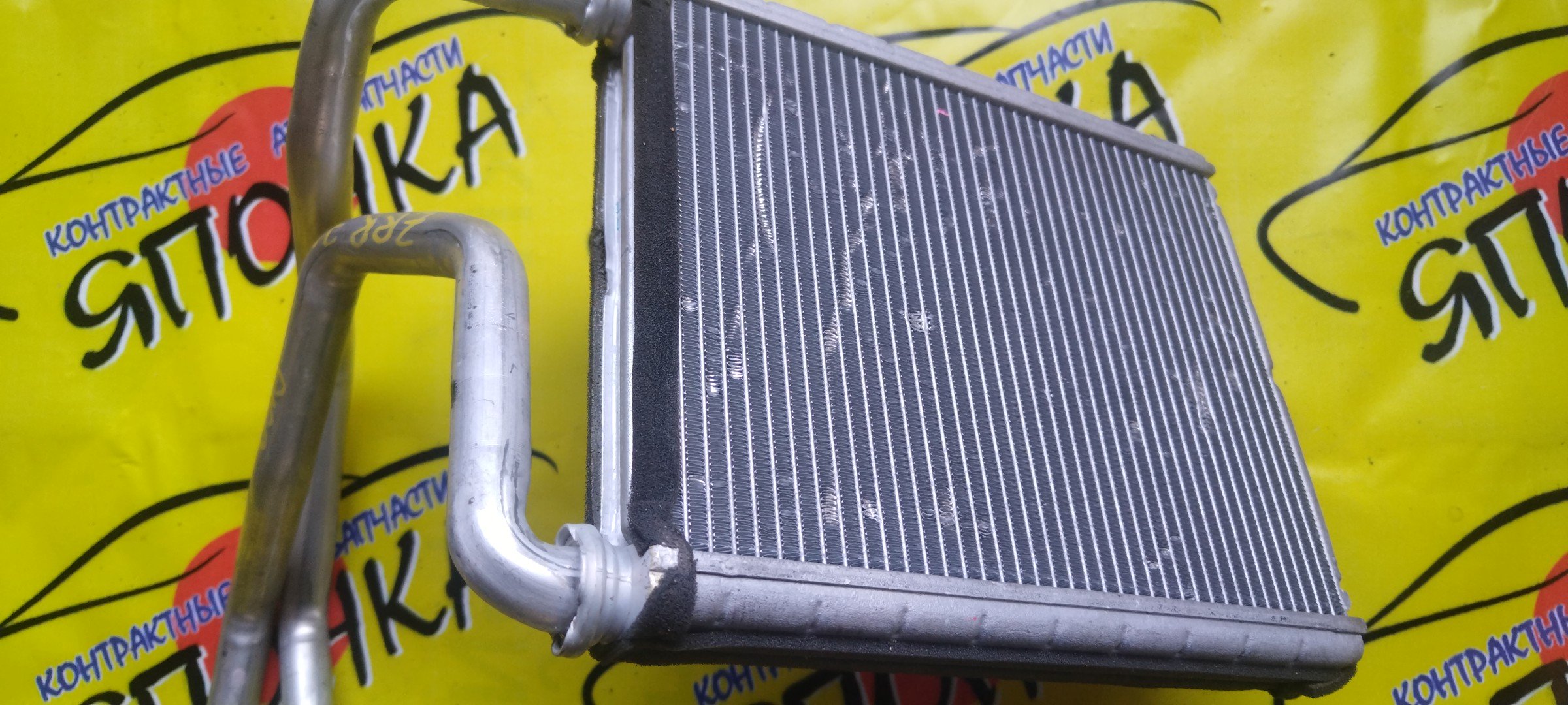 РАДИАТОР ПЕЧКИ/TOY/NOAH/VOXY/ZRR70