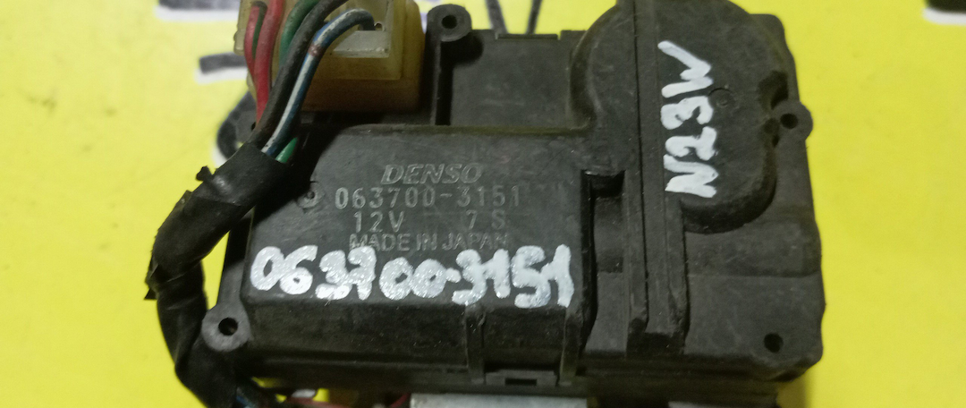 СЕРВОПРИВОД ЗАСЛОНОК ПЕЧКИ/MMC/RVR/N23W/063700-3151
