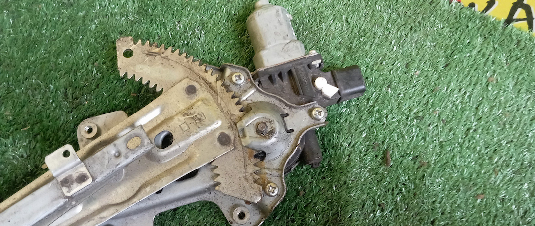СТЕКЛОПОДЪЕМНИК/MMC/LANCER/GALANT FORTIS/CY1A/CY2A/CY3A/CY4A/F/R