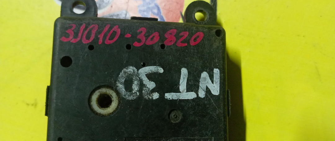 СЕРВОПРИВОД ЗАСЛОНОК ПЕЧКИ/NIS/MURANO/TEANA/X-TRAIL/PZ50/J31/NT30/3J010-30820