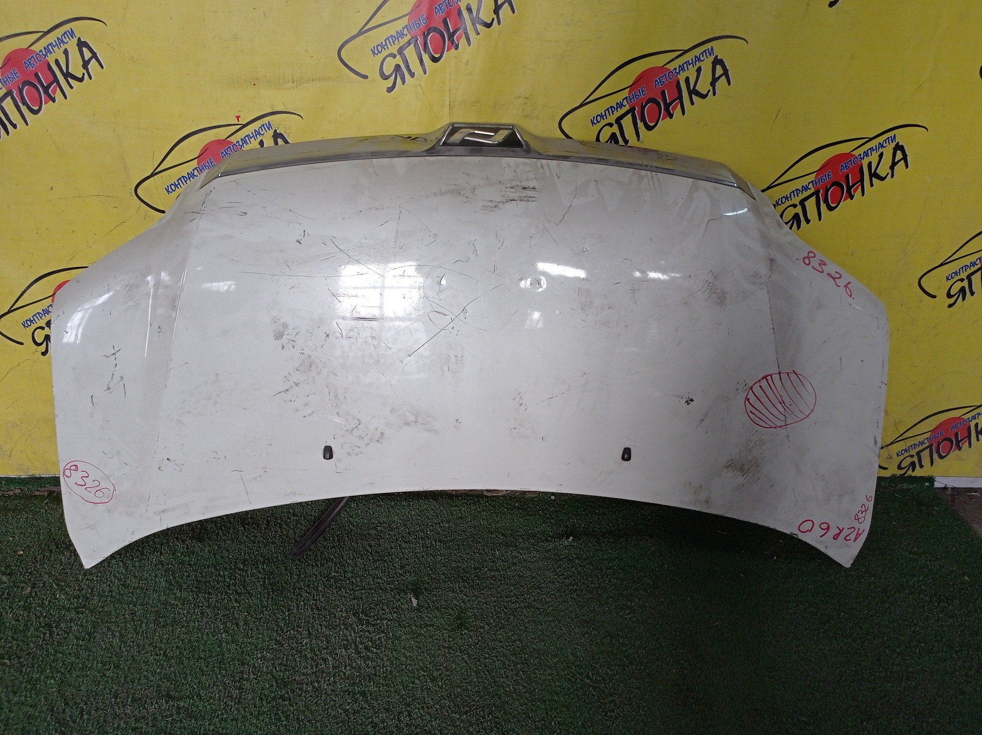 КАПОТ/TOY/NOAH/AZR60/AZR65/УЦЕНКА