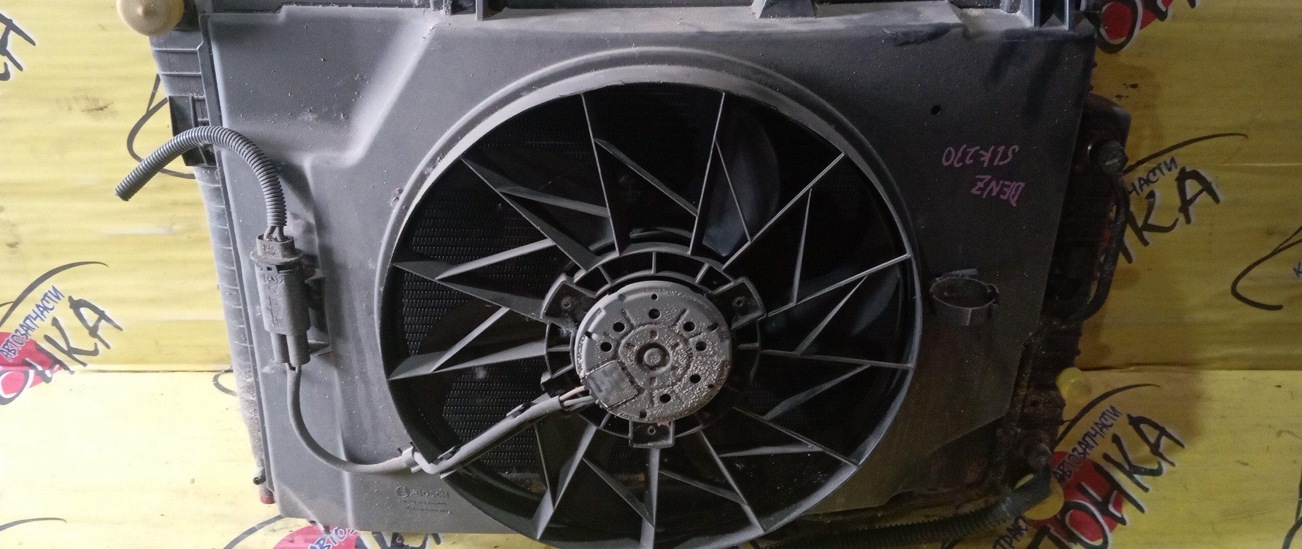 РАДИАТОР ДВИГАТЕЛЯ/MERC/SL-CLASS/SLK-CLASS/R170/111973/С ДИФУЗОРОМ