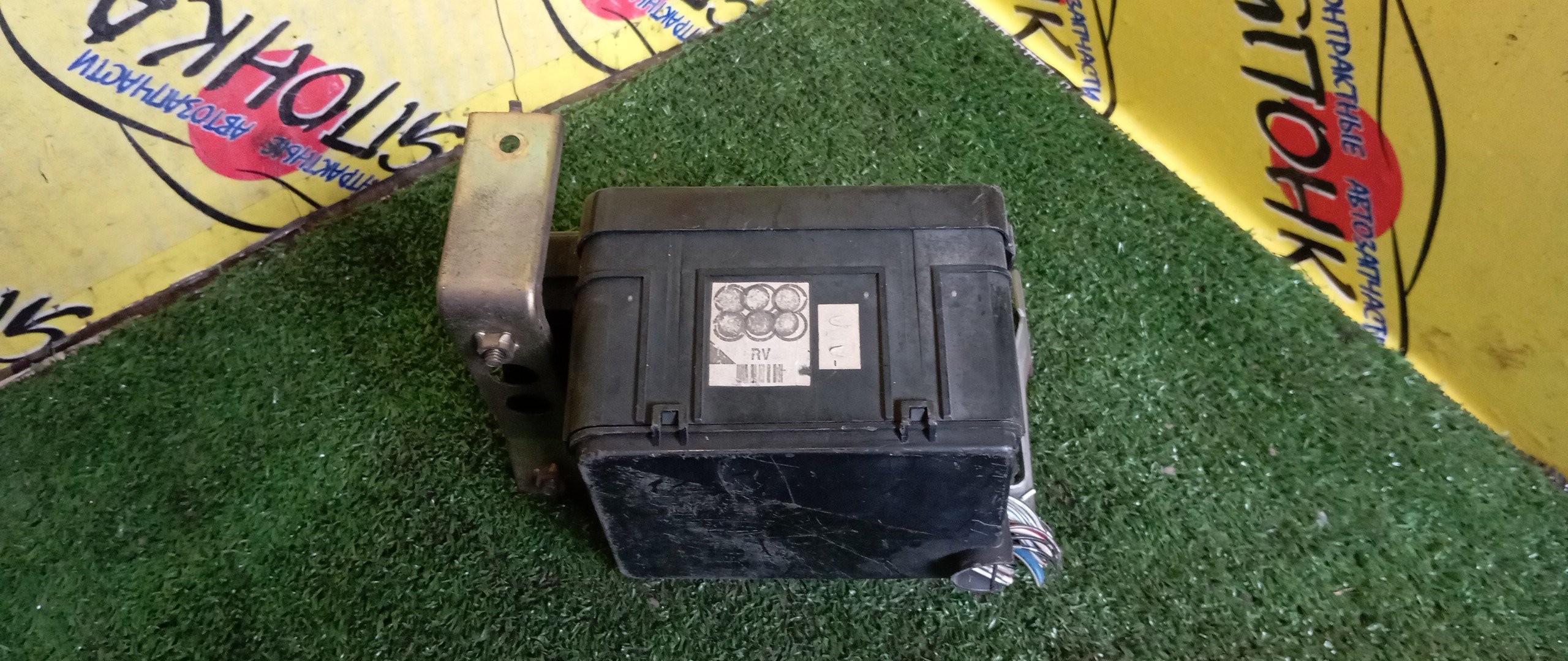 БЛОК ПРЕДОХРАНИТЕЛЕЙ ПОД КАПОТ/HON/ORTHIA/EL3/B18B/B20B/БОЛЬШОЙ