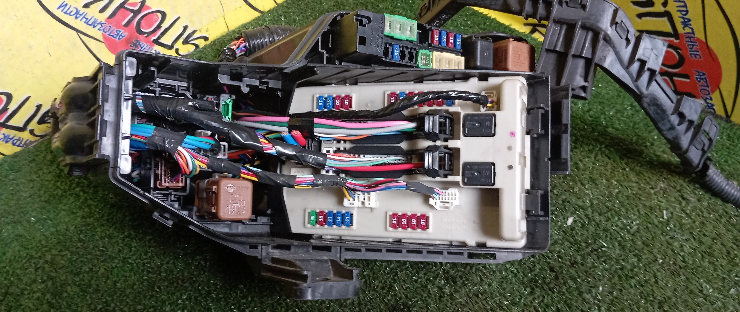 БЛОК ПРЕДОХРАНИТЕЛЕЙ ПОД КАПОТ/NIS/MURANO/Z51/PNZ51/TNZ51/TZ51