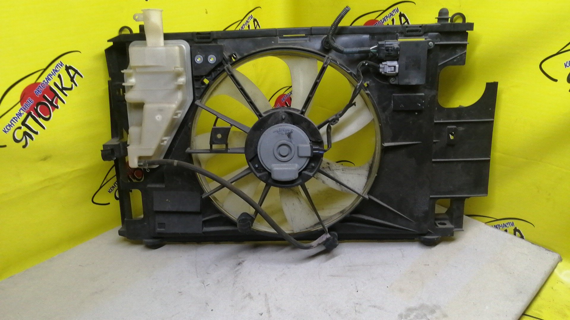 ДИФФУЗОР РАДИАТОРА/TOY/AQUA/NHP10/1NZ-FXE/С