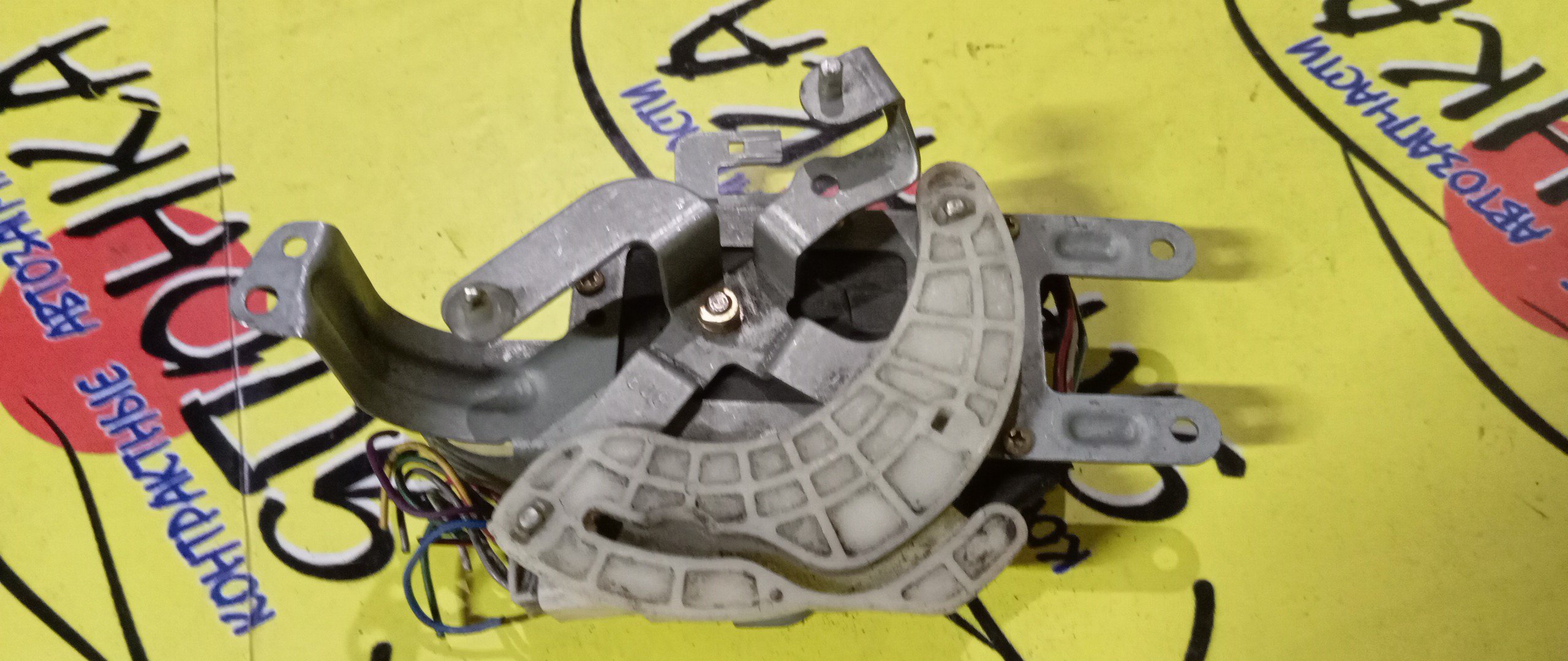 СЕРВОПРИВОД ЗАСЛОНОК ПЕЧКИ/TOY/CAMRY/VISTA/SV30/063700-2935