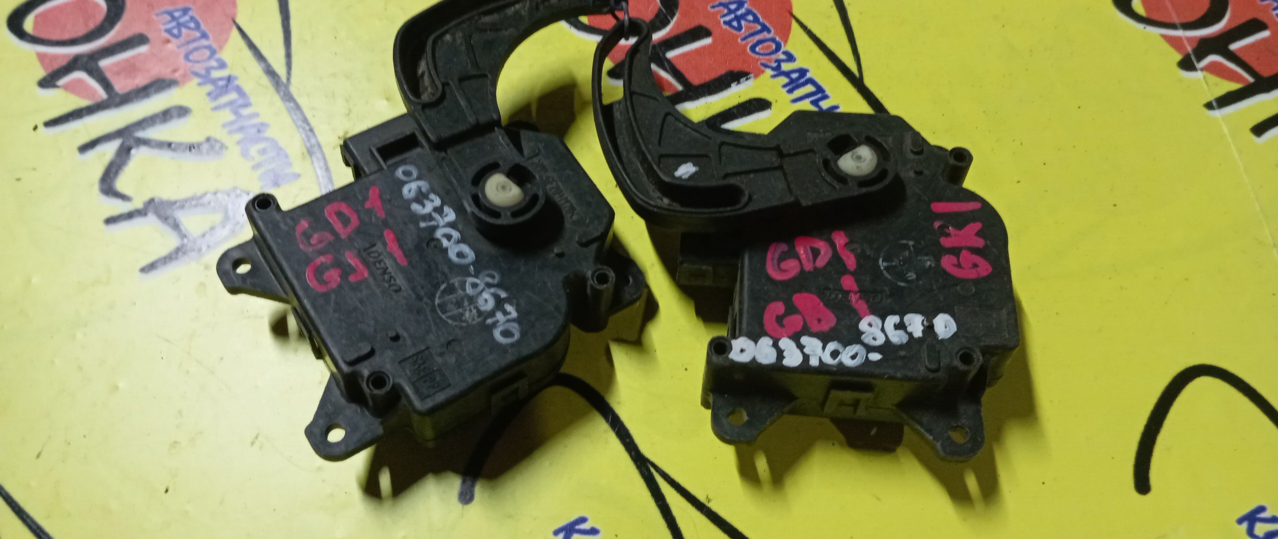 СЕРВОПРИВОД ЗАСЛОНОК ПЕЧКИ/HON/FIT/MOBILIO/AIRWAVE/GD1/GJ1/GB1/GK1/063700-8670