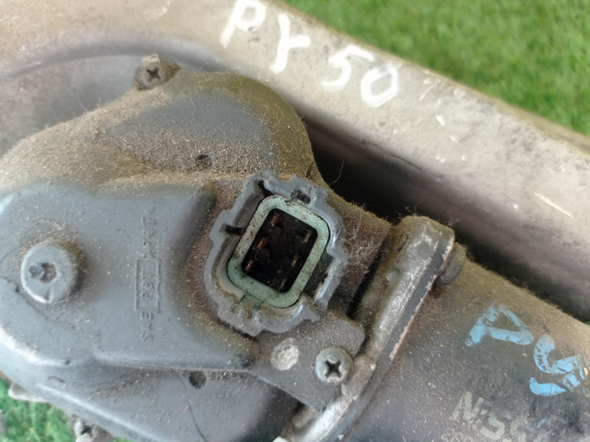 ТРАПЕЦИЯ ДВОРНИКОВ/NIS/FUGA/PY50/PNY50/GY50/Y50/С МОТОРОМ