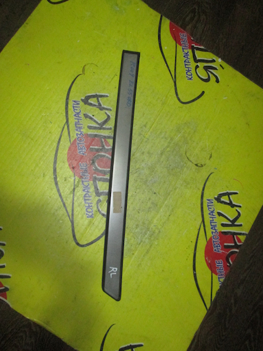 МОЛДИНГ НА ДВЕРЬ/TOY/CORSA/TERCEL/EL51/EL53/EL55/NL50/B/L