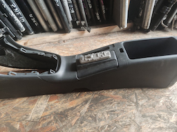 ПОДЛОКОТНИК/TOY/AVENSIS/ADT250/ADT251/AZT250/AZT251/AZT255/CDT250/ZZT250/ZZT251