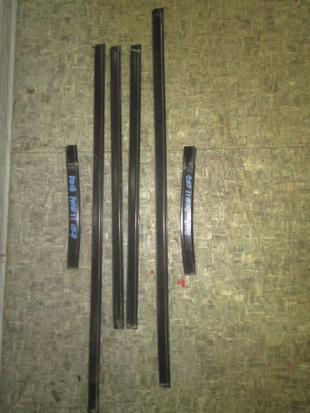 МОЛДИНГ НА КРЫШУ/NIS/AVENIR/EXPERT/W11/PW11/PNW11/RW11/RNW11/R