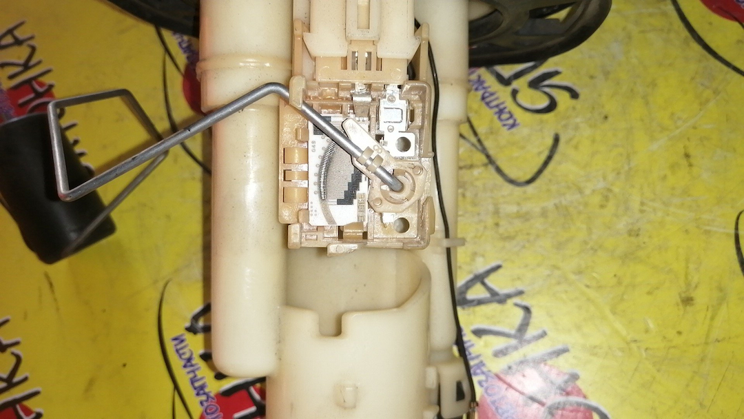 КОРПУС БЕНЗОНАСОСА/HON/STEPWAGON/RF3/RF4/RF5/RF6/RF7/RF8/1 ШТУЦЕР